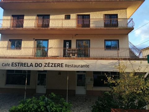 Four-storey building, located in 10 minutes from the city of Covilhã and 25 minutes from the highest point of Serra da Estrela. Ground floor divided into generous bar and restaurant areas, fully equipped and functional. On the 1st floor, magnificent ...