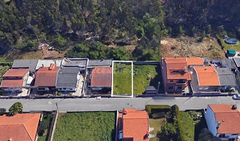 Venha conhecer este fantástico terreno para construção de moradia, em Perafita a apenas 13km da grande metrópole do Porto. Com localização privilegiada, este fantástico terreno loteado com 220m2 é o local ideal para a construção do seu lar. Em projet...
