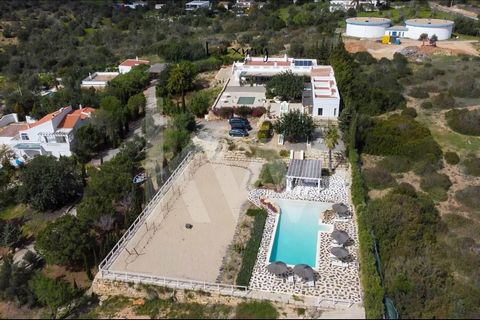 Fabulous Farm Estate located in the picturesque Fuseta Parish, with a total area of 14 hectares and stunning views over the coast and Ria Formosa. It's a unique property for those looking for a seaside retreat. One of the Algarve's best kept secrets!...