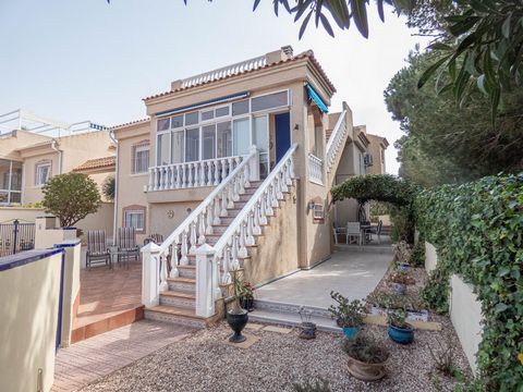We are pleased to offer FOR SALE this BEAUTIFUL DETACHED VILLA which has a build size of 160m2 in total and sits on a plot of approximately 200m2 on Montemar, Algorfa. This amazing villa offers two properties for the price of one! The main property h...