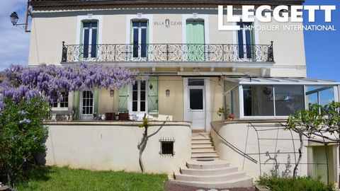 A28002JKB11 - A delightful family home, with income potential, in a peaceful location with countryside views and yet only minutes from Carcassonne. This stunning house combines traditional elegance with modern comfort and includes sitting room, large...