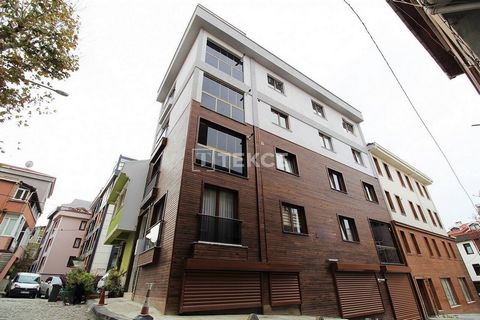 Spacieux Appartement en Duplex avec Vue sur la Forêt à Istanbul Eyupsultan Kemerburgaz L'appartement en duplex est situé dans le quartier Kemerburgaz, dans le centre Eyupsultan, sur la rive européenne d'Istanbul. Kemerburgaz est l'une des régions d'I...