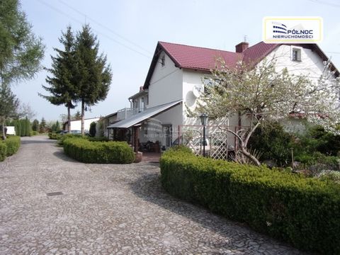 Północ Nieruchomości offers for sale a unique offer of an agritourism property located in Szczytnica. The property consists of three residential buildings plus an outbuilding with a total area of 900 m2 located on a plot of about 3700 m2, which will ...