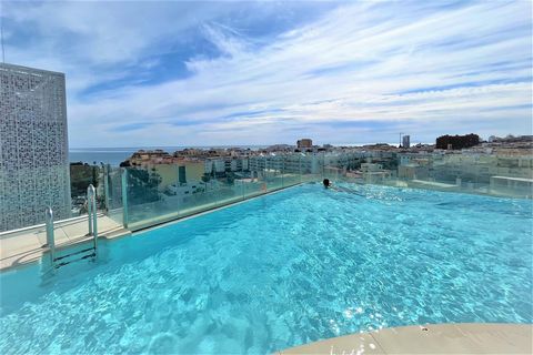 Located in Estepona. This lovely, stylish holiday apartment is located in a modern and recently built complex in the centre of the family resort of Estepona, on the Costa del Sol. It is a spacious and fully air-conditioned apartment offering two bedr...