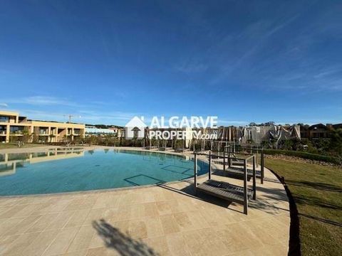 Located in Altura. Fantastic 2 bedroom apartment offering luxurious spaces and located in the luxurious and new resort of Verdelago, this apartment is sold furnished and equipped. It presents a strong commitment to nature where the apartment's design...