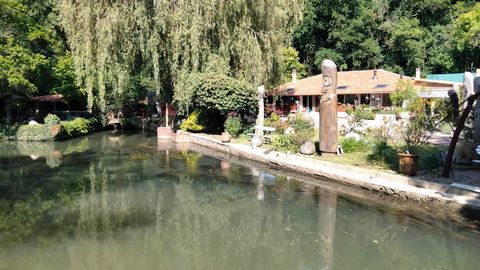 Nieuw op de markt en exclusief voor TCPF, allemaal op een zeer magische locatie, geen naaste buren aan het einde van een groene laan. Allemaal gelegen aan de oevers van de rivier de Charente, met een zandstrand en aanlegplaatsen voor kano's, verschil...