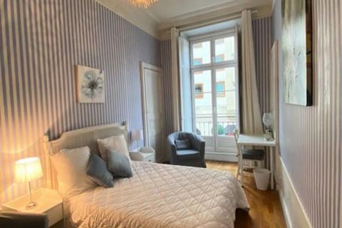 Prachtige accommodatie van 30 vierkante meter gelegen in à Nantes. Array Dit prachtige appartement is gelegen op de 1e verdieping en is geschikt voor 2 personen. De accommodatie is van alle gemakken voorzien. en je hebt alles wat je nodig hebt voor e...