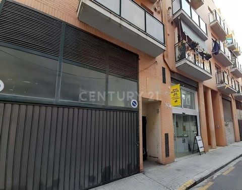 ¿Buscas tu nuevo garaje para moto? Nosotros lo tenemos. Excelente oportunidad de adquirir plaza de garaje para moto, ubicada Valencia capital. Localizado en un entorno rodeado de comercios, con todos los servicios a pocos metros, restaurantes, bancos...