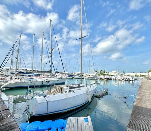EN EXCLUSIVITE - UNIQUE TERRAIN A VENDRE VUE MARINA ET GOLF - SAINT FRANCOIS (971)