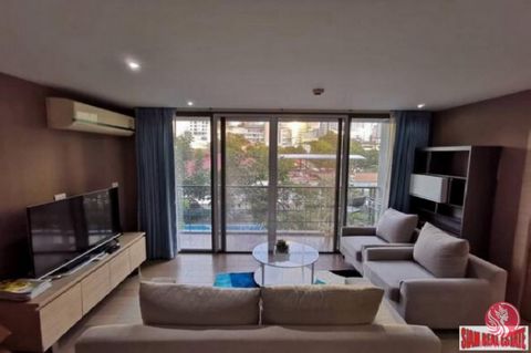 This 66 sqm. condo on the 3rd floor offers a convenient location in Sathon, close to Lumphini Park and various amenities. Central location in Sathon with easy access to various business and leisure districts. Close proximity to Lumphini Park, offerin...