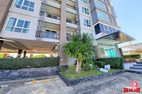 For sale a one bedroom condominium located walking distance to the beach and the center of Ao Nang. The condo is located on the 6th floor of this 7th storey building and overlooks the nearby mountains. Inside there is an open living space with a sofa...