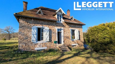 A34234AMC87 - Discover this enchanting stone cottage just steps away from a picturesque lake. Currently undergoing thoughtful renovations, this property will offer the perfect blend of rustic charm and modern living. Set on a generous plot of 3166m²,...