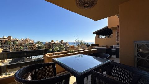 Located in Estepona. Available for short and long term rentals. Don't hesitate to ask us for prices. Nestled in the prestigious Los Granados del Mar development, situated in Estepona East in the picturesque Malaga province, this luxurious front-...