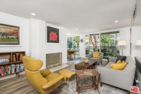 Discover an incredible opportunity in the heart of Beverly Hills, located in the coveted 90210 ZIP Code. This 3-bed, 2-bath condo, recently fully renovated, is bathed in natural light and framed by mature landscaping, creating an inviting, open and a...