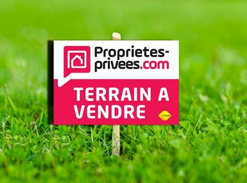 ( 91 310 MONTLHERY ) Proprietes Privees vous propose ce terrain constructible en lot avant sur secteur privilégié au calme et pavillonnaire, façade de 11ml , possibilité de construire maison de 9ml par 9ml au sol 81m² exposé au sud R+1+C , zone UR3 d...