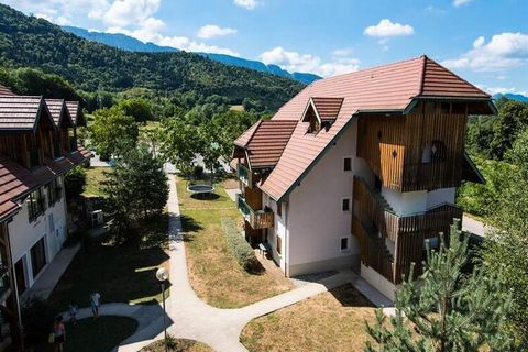 C’est parti pour des vacances dynamiques mais dans une atmosphère cocooning. La Résidence Vacancéole Le Birdie vous accueille à Giez, ce village médiéval dont la famille seigneuriale habite toujours dans le château. Votre location de vacances en Haut...