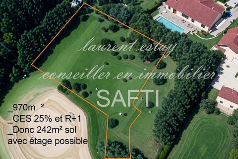 En exclusivité pour vous, à Cornebarieu, secteur résidentiel, terrain à bâtir de 970m² Ce terrain Surplombant les environs, donc SANS VISàVIS, viabilisé EAU et TOUT à L'EGOUT (reste électricité), accessible par chemin aménagé semi-privatif Vous offre...