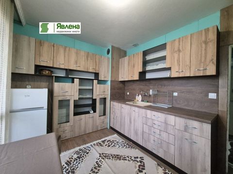 I am selling a studio in the city of Sofia. Radnevo, with an area of 40 sq.m. It consists of a kitchen and another room, a corridor, a common bathroom (B+T). The apartment is sold with all available furniture. There is an adjoining basement.