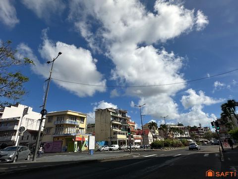 Centre Ville Fort de France, Vente d’un terrain d’une superficie de 188M2 situé au Bd général de Gaulle , idéal pour une construction de plusieurs niveaux à Fort de France. Prix 177 000 Frais d’agence inclus. Contact 0696787736 Les informations sur l...