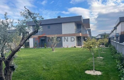 The villa for sale is located in Silivri. Silivri is a district and a town located on the European side of Istanbul. It is located west of the city and is known for its proximity to the sea, as well as its beautiful beaches and parks. Silivri is a ra...