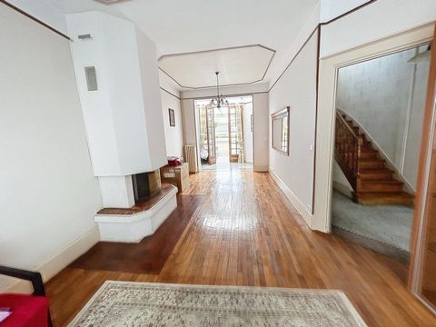 Maison centre ville 5 chambres et jardin