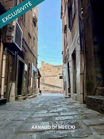 Duplex à rénover sous les toits