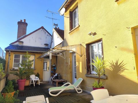 Rare au cœur de Sens, appartement avec boutique