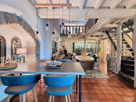 Propriété de caractère rénovée avec charme et modernité