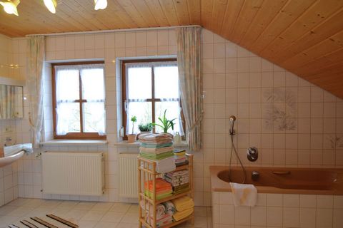 This cozy apartment is located in Bernhardsberg. There are 2 bedrooms for 4 people. It is an ideal accommodation for a family holiday. From the balcony, you have a beautiful view of the German landscape. Nearby are many leisure activities for both su...