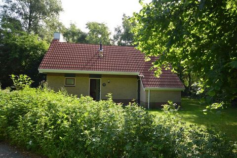 Cette belle maison de vacances à Lemele dans l'Overijssel à la montagne offre tout le confort et convient parfaitement aux groupes. Profitez de vos vacances bien méritées dans le grand jardin ! Vous êtes dans un quartier calme avec la forêt à 100 m d...