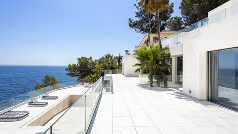Mallorca Real Estate: The modern villa in 1st sea line with fantastic panoramic sea view. It is situated in a spectacular location in the exclusive residential area of Cala Vinyes, in the southwest of the island of Mallorca.   The villa has a plot of...