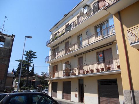 Vetralla in a central, panoramic and bright position, we offer the sale of an apartment to be reviewed internally located on the second floor of a small condominium, comprising entrance hall, kitchen, two bedrooms, living room, bathroom, two balconie...