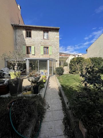 EXCLUSIVE*** SALE OF THE BARE PROPERTY*! Stone house composed on the ground floor of a verande, a living room overlooking a kitchen and a scullery with toilet. The first floor has a bedroom, two offices serving as bedrooms and a bathroom with shower ...