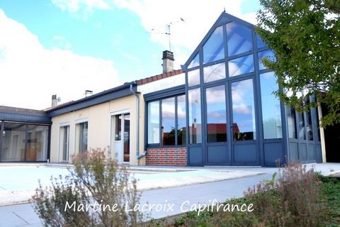Dpt Sarthe (72), à vendre LA FERTE BERNARD maison P8 de 140m² - Terrain de 737,00 m² - Plain pied