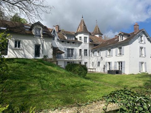 In the sought after village of HARDRICOURT, integrated into the NATURAL PARK of VEXIN, the AGENCE SAINT NICOLAS of MEULAN EN YVELINES offers you this castel NAPOLEON III in its park of 3,950 m2, quiet and out of sight, offering an unobstructed view o...