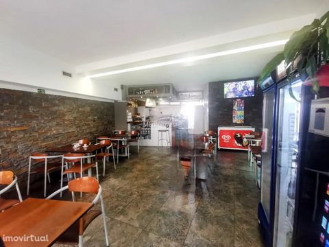 Coffee transfer in Aver-o-mar Have you thought about working on your own? To help in the realization of your dream in the restaurant business I have the following options: -Trespass; Lease or Purchase Coffee w / 107m2 of floor area located 200 meters...
