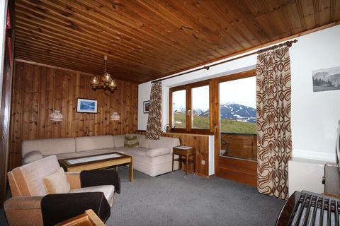 Bonito y familiar edificio de apartamentos pequeño con balcón orientado al sur en medio de las fantásticas montañas de Dachstein, tranquilamente en la ladera sur en el distrito de Vorberg (1150 m sobre el nivel del mar). El uso de la sauna o la cabin...