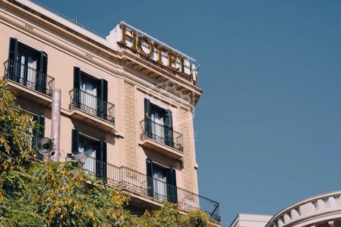 Three-star hotel for sale with an excellent location in the center of Lloret de Mar, a famous and popular town on the Costa Brava. Only 300 meters from the beach, surrounded by numerous shops, bars and restaurants. About 30 km from Girona airport and...