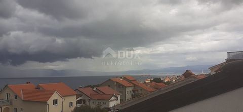 Location: Primorsko-goranska županija, Omišalj, Njivice. KRK ISLAND, NJIVICE - nice apartment with a large terrace. We are mediating the sale of a beautiful 2S+ DB apartment with a terrace with a beautiful view of Kvarner. It is located in an excelle...