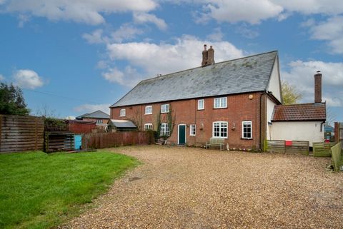 If you’re looking for a period home, a large sunny garden and a village with a big sense of community – you’re in the right place! This three-bedroom cottage is well-placed for village life, country pursuits and urban amenities. Features: - Garden - ...