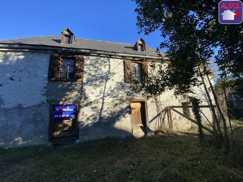 CHARMING HOUSE TO RENOVATE Facing south, located in a very quiet and pleasant environment in the town of Galey, stone house to renovate of 96 m² on 2 levels with attics that can be converted. The beautiful adjoining garden will seduce you. Informatio...