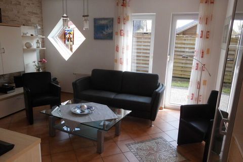 This charming holiday home (built in 2006) with 85 square meters in the North Sea resort of Carolinensiel/Harlesiel is suitable for up to 5 guests and is equipped with 3 bedrooms. It impresses with a friendly atmosphere and a spacious layout. While t...