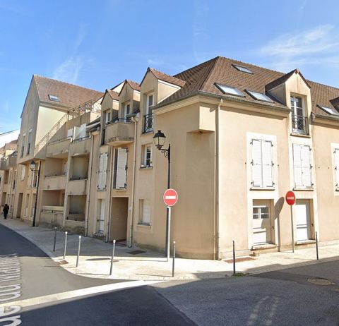 In the city of BRIE COMTE ROBERT, in a residential area, come and visit this F2 of 43.40m2 on the ground on the top floor of a secure residence. This apartment consists of a separate entrance, a bathroom with toilet, a living room of more than 23m2, ...