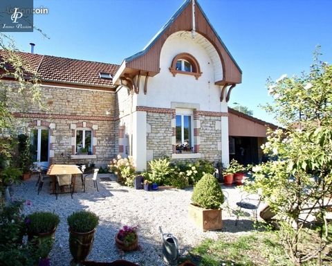 For sale in Couternon (5mn Dijon East by expressway), a lot of charm for this old forge of 1900 rehabilitated in housing of 118 m2 habitable, beautiful living room with contemporary kitchen open half parquet, half cement tiles (PF on terrace and gard...