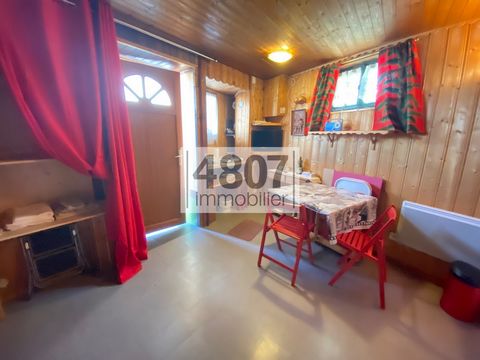 Exclusively the agency 4807 Immoblier offers for sale: On the sector of the Plateau d'Assy a studio of about 18m2 located on the ground floor of a small condominium with very low charges. It enjoys the private enjoyment of a terrace above the accommo...