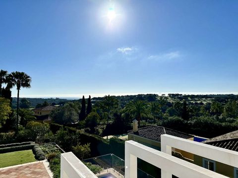 Villa for sale in Sotogrande Alto A modern style family villa, located in Sotogrande Alto with panoramic views to San Roque Golf course and the Mediterranean sea. Distributed over two levels, the ground floor accommodation consists of; Spacious entra...