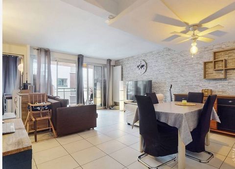 Only at BROKERS Immobilier! This type 3 apartment is located in a lively area, not far from the European Hospital, and well equipped with local shops. On a high floor (with elevator), this 64.83m2 apartment is well designed and offers a good organiza...