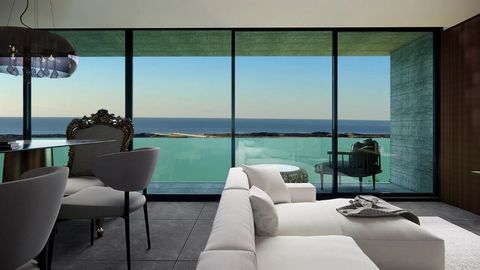 Diese Villa in Nazaré sieht wirklich atemberaubend aus! Mit einem Panoramablick auf das Meer, großen und hellen Räumen und moderner Architektur scheint es der perfekte Ort für diejenigen zu sein, die Luxus, Komfort und Ruhe suchen. Die hochwertigen O...