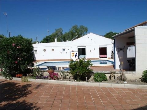 Amazing 381m2 build easy living Chalet style Villa with a generous town plot size of 661m2 is situated in Isla Redonda in the province of Sevilla, Andalucia, Spain. This single storey property has so much to offer its quite hard to know where to begi...