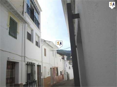 Located in the centre of the lovely village of Algarinejo only 2 hours away from the ski resort of the Sierra Nevada a refurbished 3 to 4 bedroom townhouse. On entering the property from the quiet street you are greeted by a large entrance hall which...